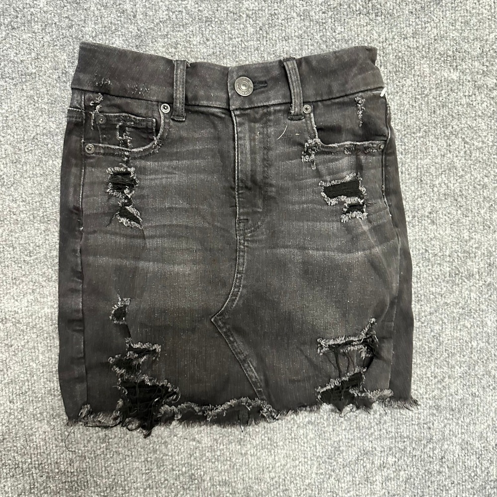 American Eagle Skirt Womens Size 0 Black Distressed Viscose Denim Raw Hem Mini